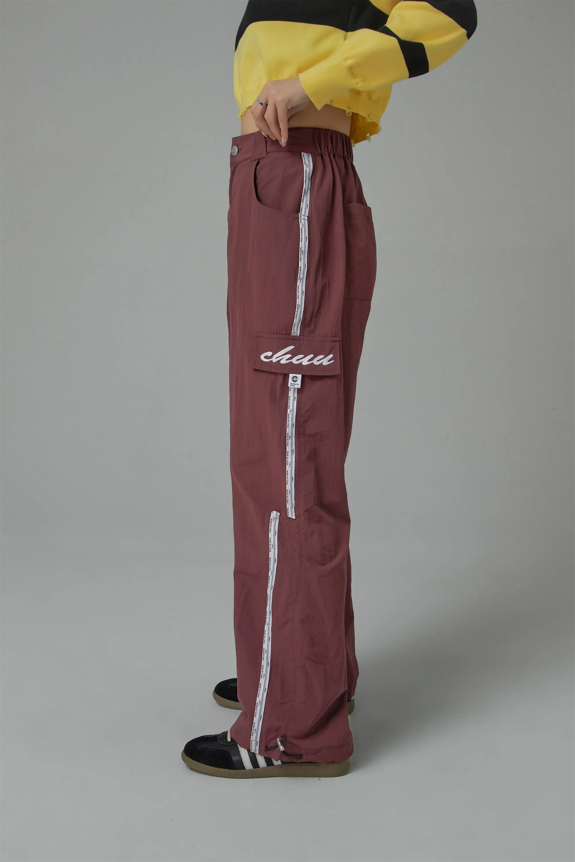 Chuu Lettering Two Way Leg Wide Cargo Pants