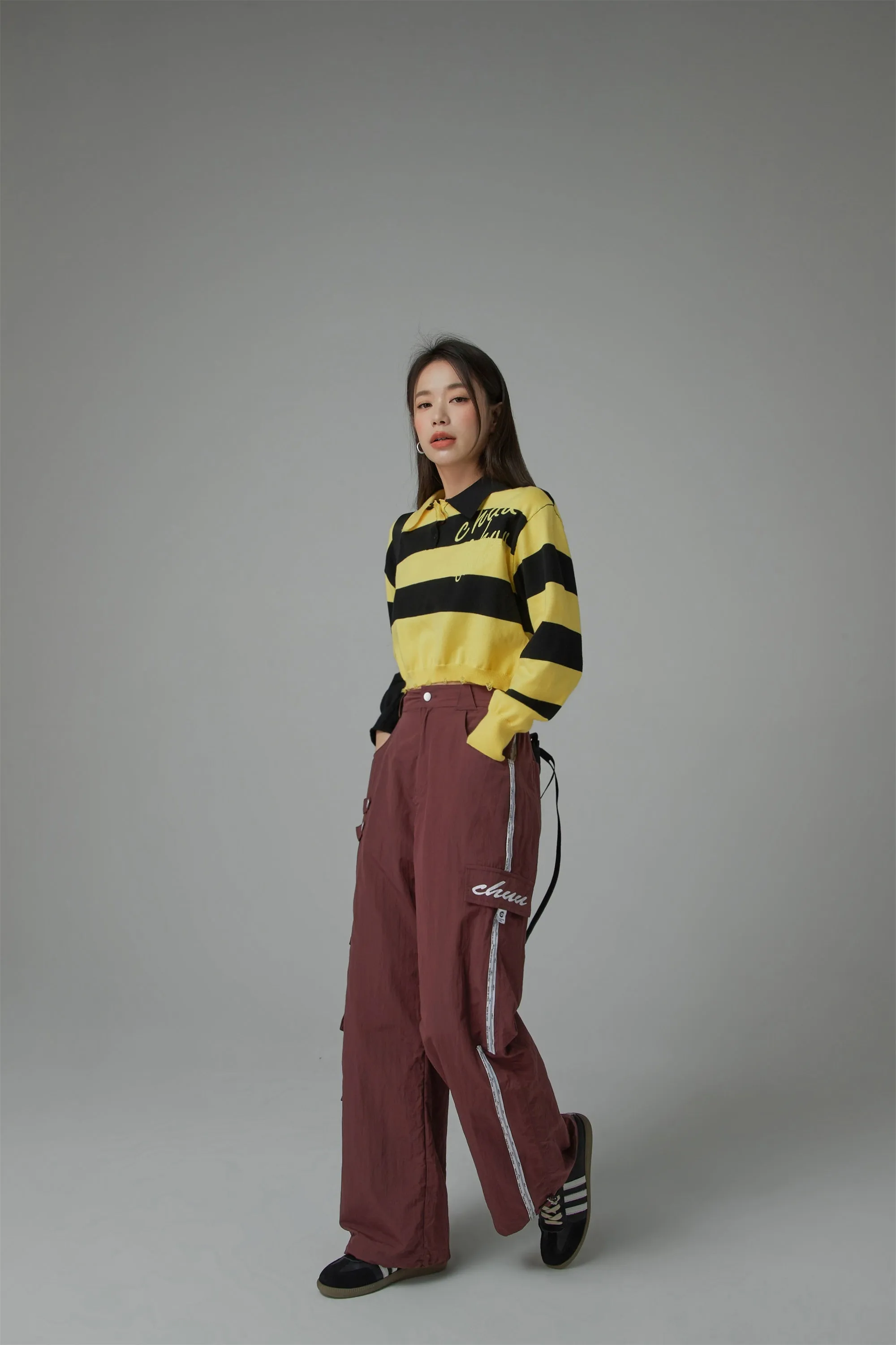 Chuu Lettering Two Way Leg Wide Cargo Pants