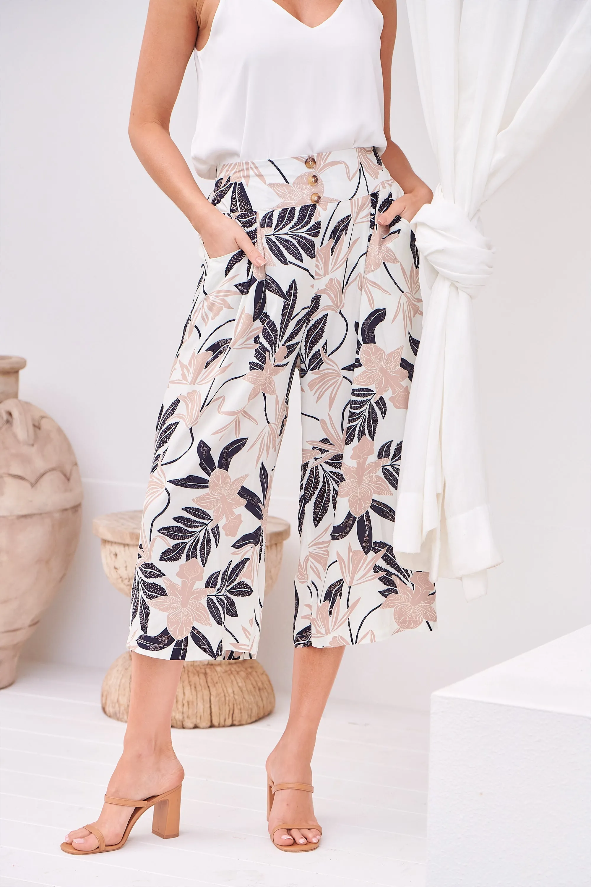 Darcie White/Leaf Print Wide Leg Crop Pant