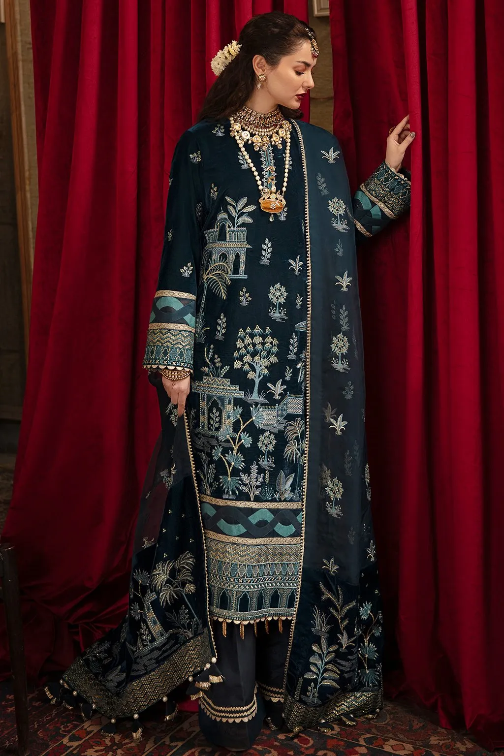 Salwar Kameez Embroidered by Pakistani Designer #PF302